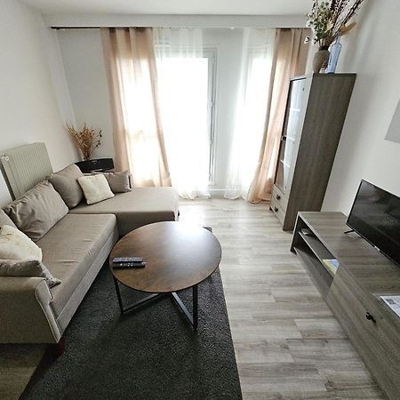 Appartamento Charmant pied-à-terre entre Paris et Disneyland - RER A et E Villiers-sur-Marne Esterno foto