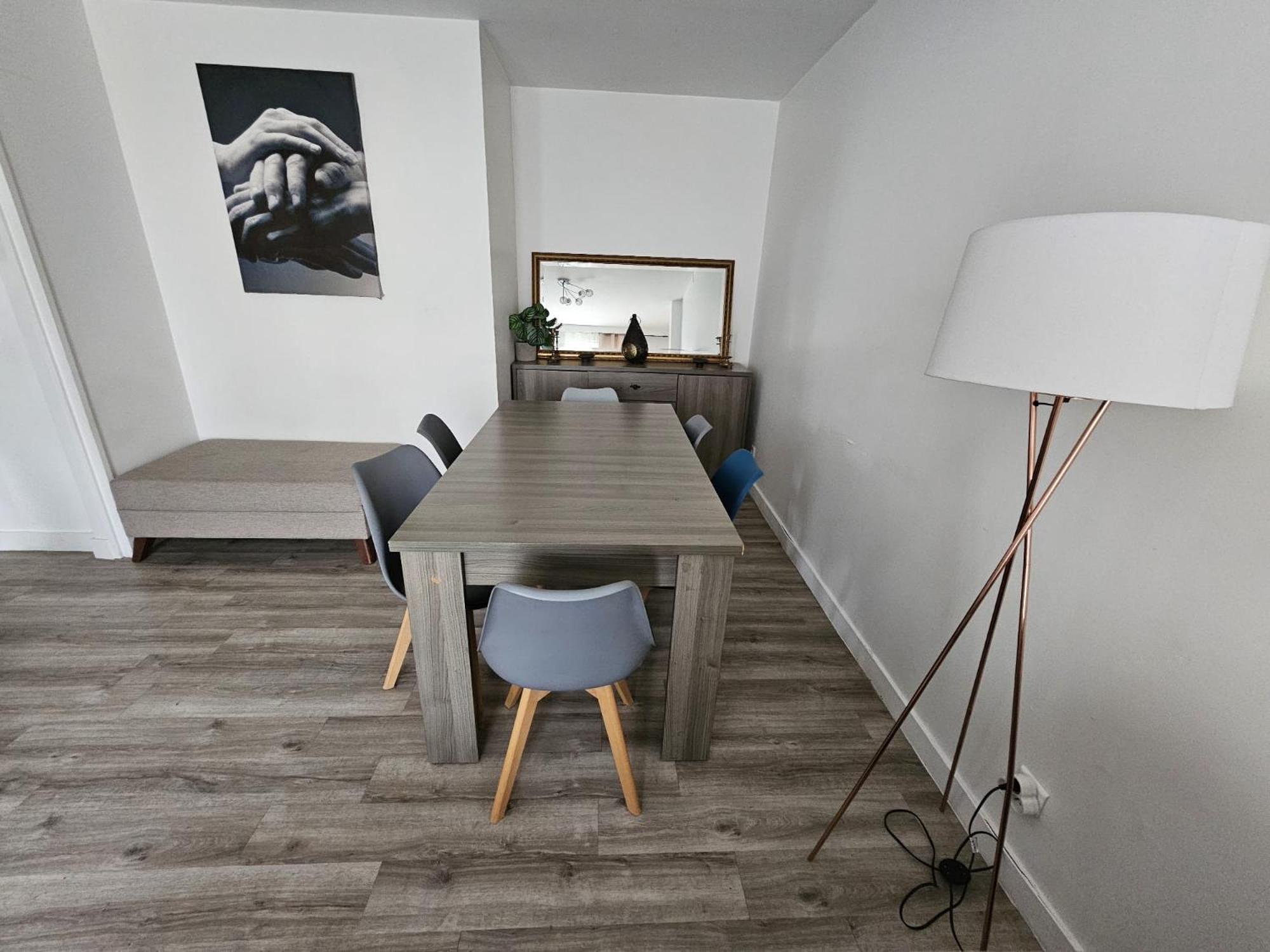 Appartamento Charmant pied-à-terre entre Paris et Disneyland - RER A et E Villiers-sur-Marne Esterno foto
